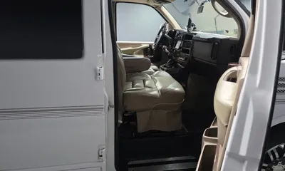 Chevrolet Express Van 2010, 212795 км, за 5880.41 USD - фото 11