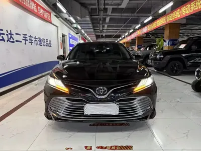 Toyota Camry · 2019 год