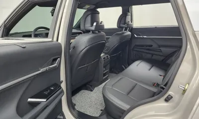 KG_Mobility_Ssangyong Torres 2026, 13520 км, за 20491.82 USD - фото 26