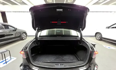 Hyundai Grandeur 2020, 65806 км, за 17841.1 USD - фото 20