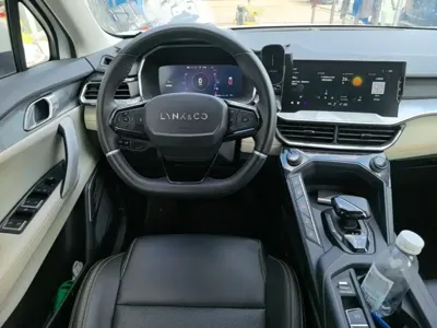 Lynk & Co 06 EM-P 2022, 40500 км, за 9474.13 USD - фото 7