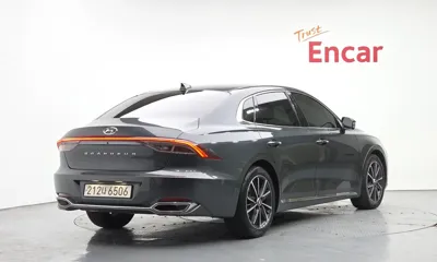 Hyundai Grandeur 2022, 113991 км, за 14375.74 USD