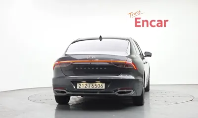 Hyundai Grandeur 2022, 113991 км, за 14375.74 USD