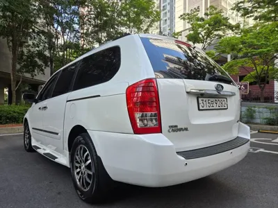 Kia Canival 2013, 203455 км, за 2268.74 USD