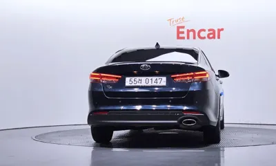 Kia K5 2017, 52471 км, за 6505.17 USD