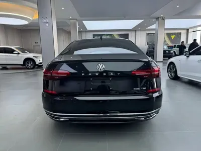 Volkswagen Passat 2019, 93900 км, за 12262.16 USD