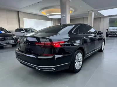 Volkswagen Passat 2019, 93900 км, за 12262.16 USD