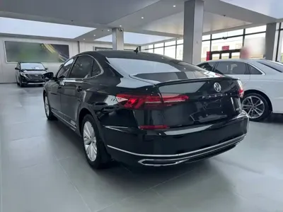 Volkswagen Passat 2019, 93900 км, за 12262.16 USD - фото 6
