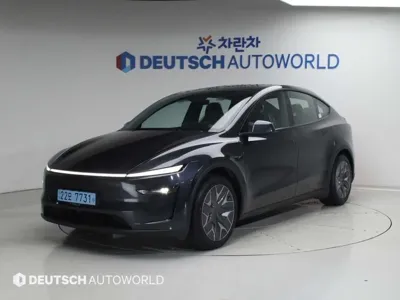 Tesla Model Y · 2026 год
