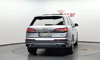 Audi Q7 2021, 111329 км, за 28751.48 USD