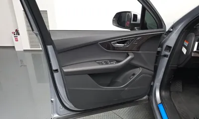 Audi Q7 2021, 111329 км, за 28751.48 USD - фото 24