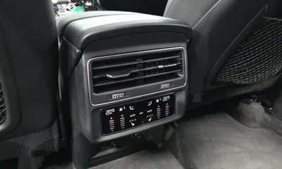 Audi Q7 2021, 111329 км, за 28751.48 USD - фото 32