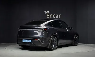Tesla Model Y 2025, 13160 км, за 41628.69 USD