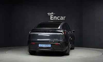 Tesla Model Y 2025, 13160 км, за 41628.69 USD