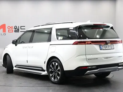 Kia Canival 2021, 135971 км, за 15482.71 USD