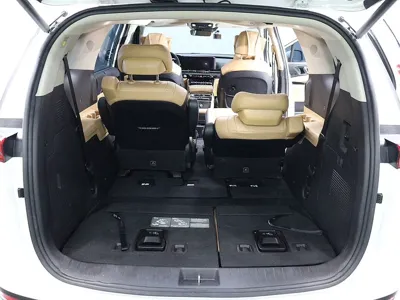 Kia Canival 2021, 135971 км, за 15482.71 USD