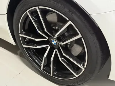BMW Z4 2025, 1800 км, за 40794.67 USD - фото 8