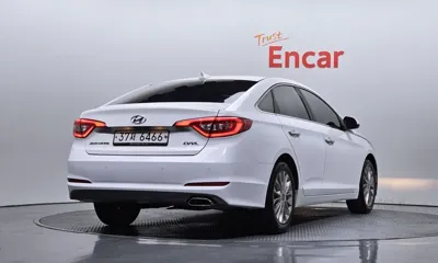 Hyundai Sonata 2017, 69101 км, за 8205.33 USD