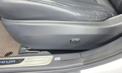 Hyundai Grandeur 2015, 120092 км, за 6104.77 USD - фото 31
