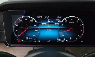 Mercedes-Benz E-Class 2022, 64956 км, за 23303.14 USD - фото 8