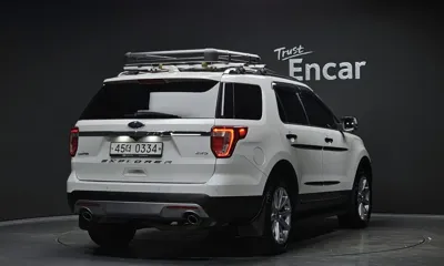 Ford Explorer 2016, 98396 км, за 9432.74 USD