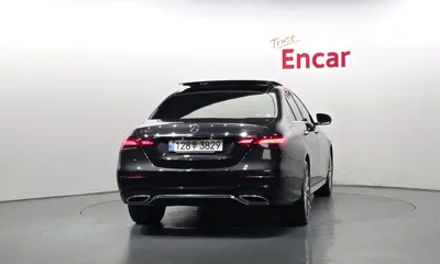 Mercedes-Benz E-Class 2022, 34646 км, за 28554.55 USD