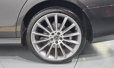Mercedes-Benz E-Class 2022, 34646 км, за 28554.55 USD - фото 21