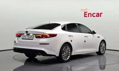 Kia K5 2019, 110050 км, за 8923.86 USD
