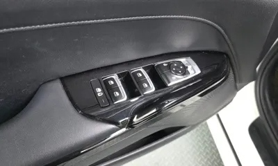 Kia K5 2020, 98845 км, за 10423.46 USD - фото 33