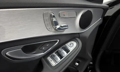 Mercedes-Benz C-Class 2017, 32952 км, за 14212.07 USD - фото 19