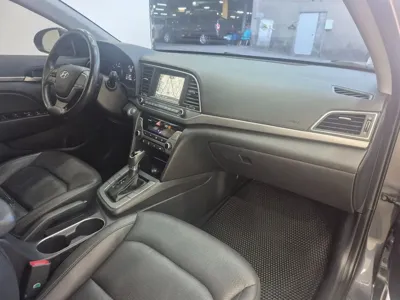 Hyundai Avante 2016, 114056 км, за 5185.77 USD - фото 13