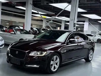 Jaguar XFL 2017, 130000 км, за 9296.23 USD