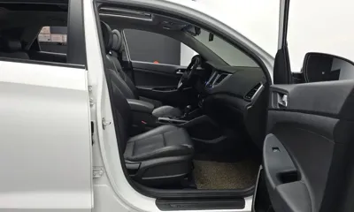 Hyundai Tucson 2017, 46121 км, за 10108.97 USD - фото 12