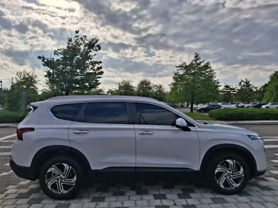 Hyundai Santafe 2022, 60630 км, за 15302.46 USD