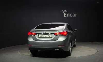 Hyundai Avante 2016, 64616 км, за 5081.44 USD