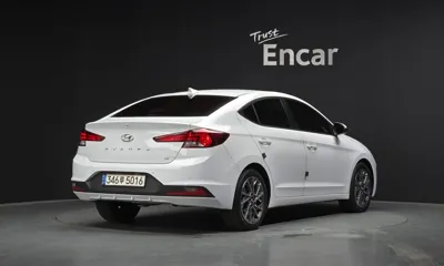 Hyundai Avante 2020, 24448 км, за 7866.21 USD