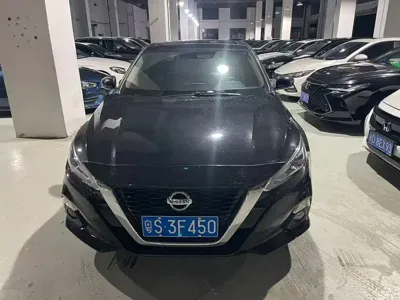 Nissan Teana 2022, 40000 км, за 9387.69 USD