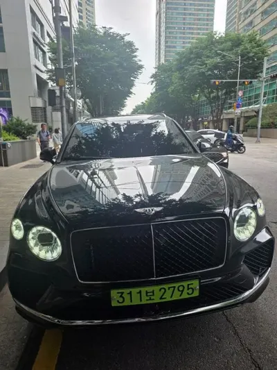 Bentley Bentayga 2025, 8000 км, за 169017.69 USD - фото 4