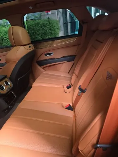 Bentley Bentayga 2025, 8000 км, за 169017.69 USD - фото 9