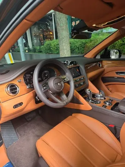 Bentley Bentayga 2025, 8000 км, за 169017.69 USD - фото 10