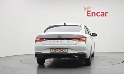Hyundai Avante 2023, 129696 км, за 7475.78 USD