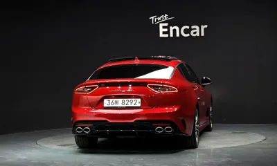 Kia Stinger 2018, 127174 км, за 10634.11 USD