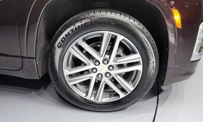 ChevroletGMDaewoo Traverse 2023, 6565 км, за 26243.1 USD