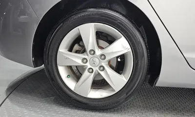 Hyundai Avante 2014, 74016 км, за 4230.57 USD