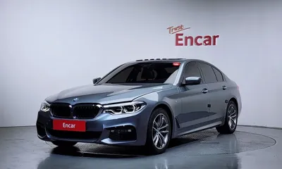 BMW 5-Series · 2017 год
