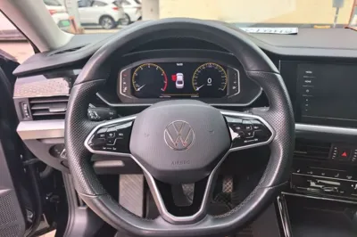 Volkswagen Passat 2023, 55500 км, за 18852 USD - фото 7