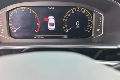 Volkswagen Passat 2023, 55500 км, за 18852 USD - фото 9