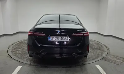 BMW 5-Series 2026, 4067 км, за 41604.35 USD