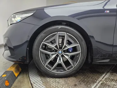 BMW 5-Series 2026, 4067 км, за 41604.35 USD