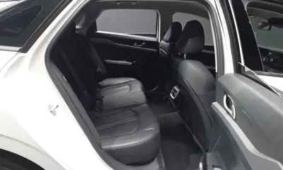 Kia K5 2023, 117393 км, за 12353.64 USD - фото 12